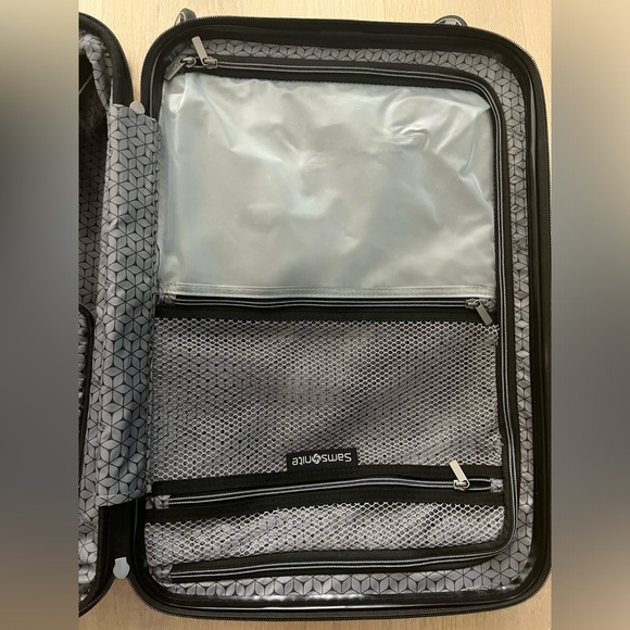 Samsonite Octiv Expandable Carry-On Spinner Suitcase - Picture 10 of 12